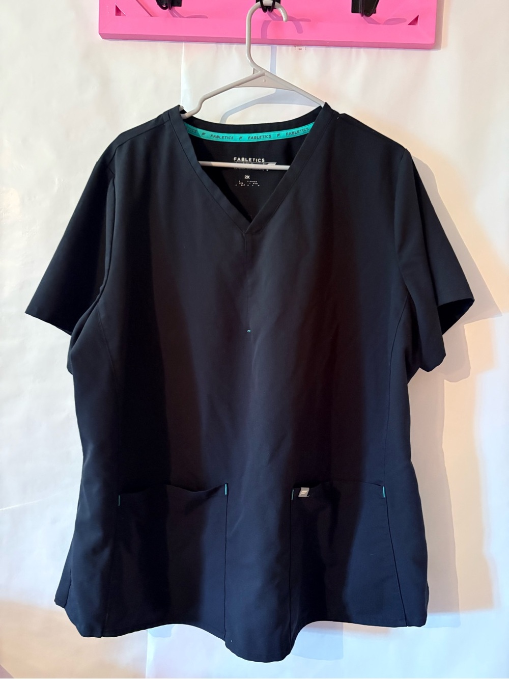 Fabletics Black V-Neck Short Sleeve Scrubs size 1x